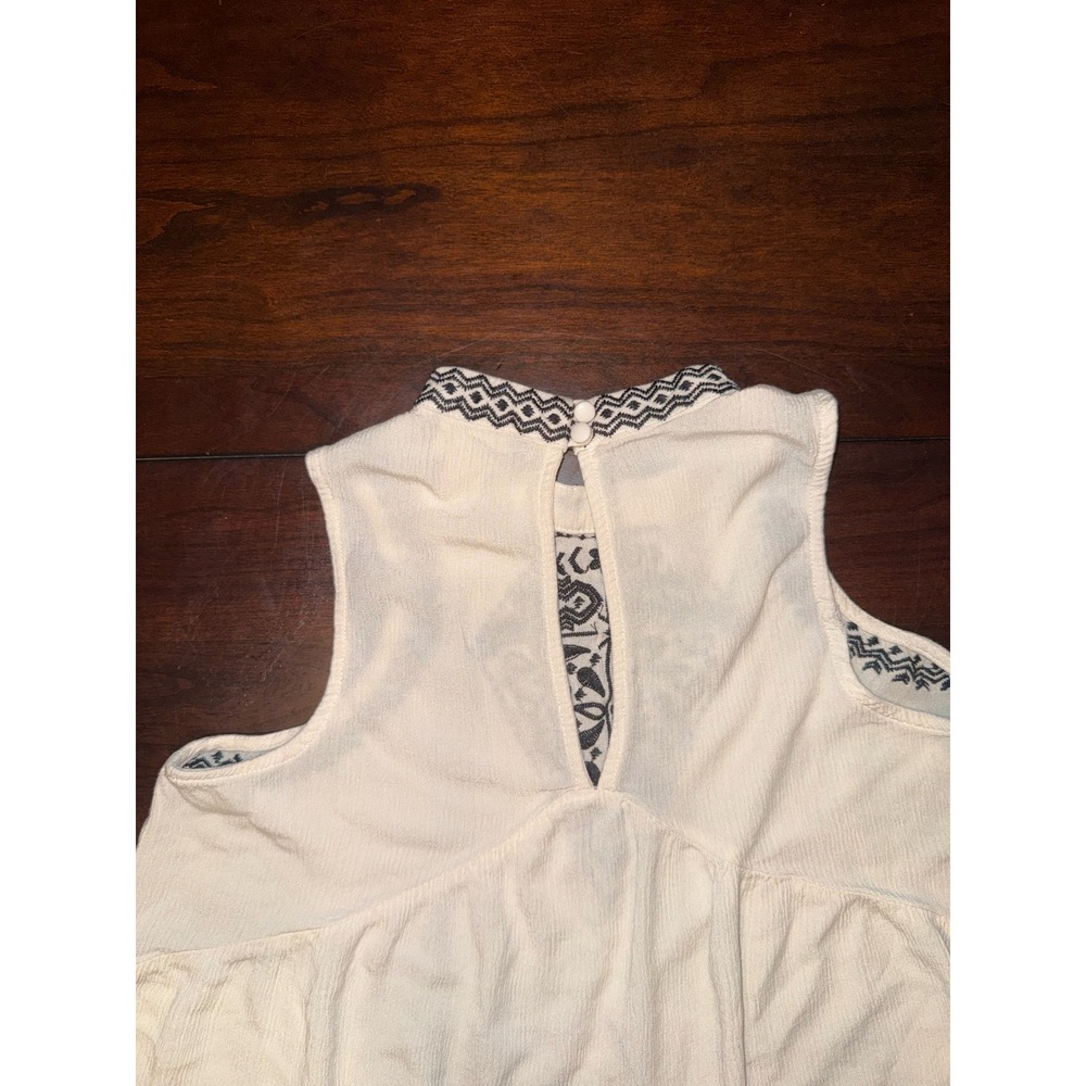 Mossimo Women Cream Embroidered Sleeveless Boho Swing Top Medium - Picture 5 of 5
